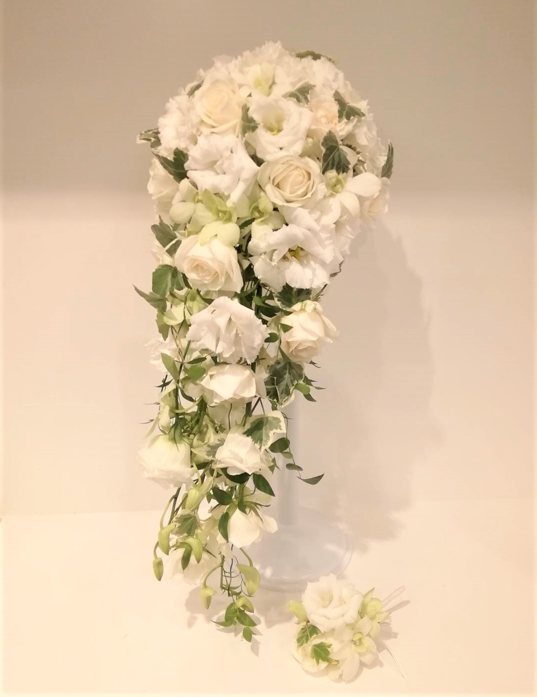 ウエディングブーケ16500円 フラワーギフト・花を贈るなら フラワーショップベビーブレス